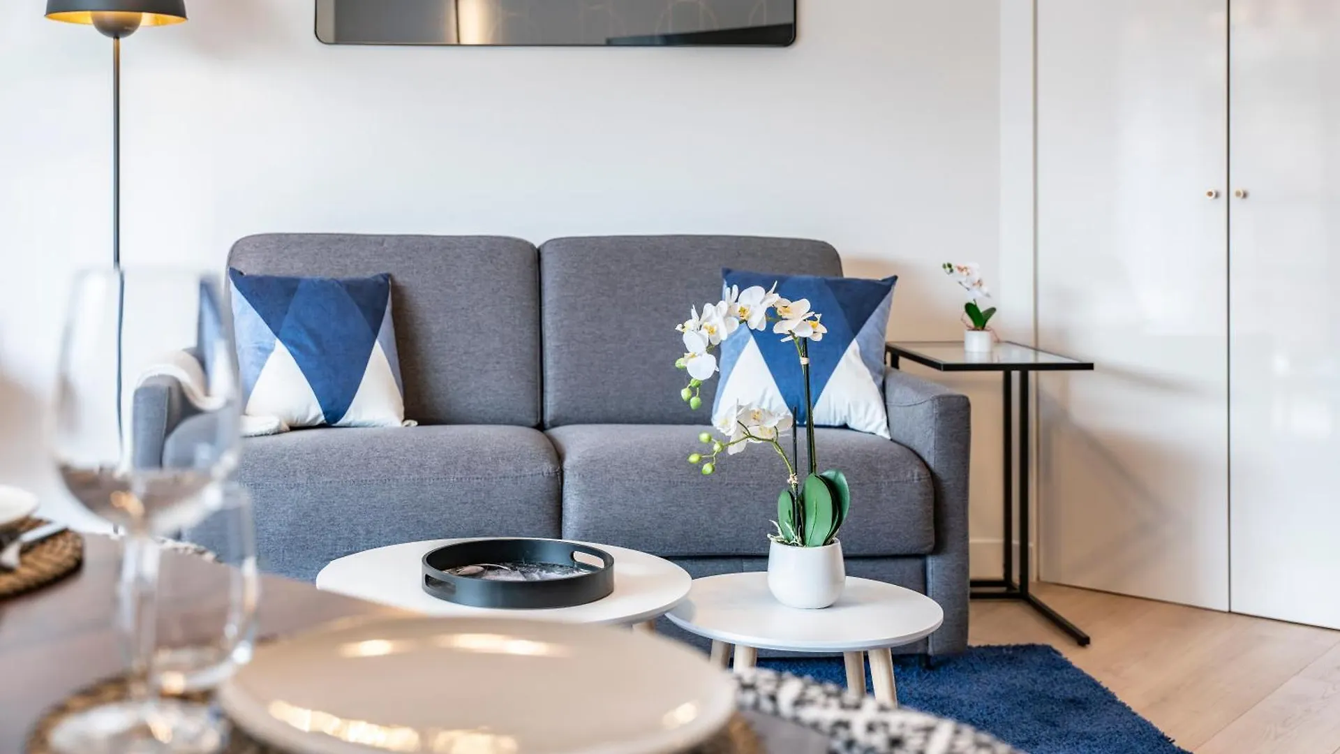 5mn Monaco - Vue mer - Parking - Piscine - BB Apartment Beausoleil