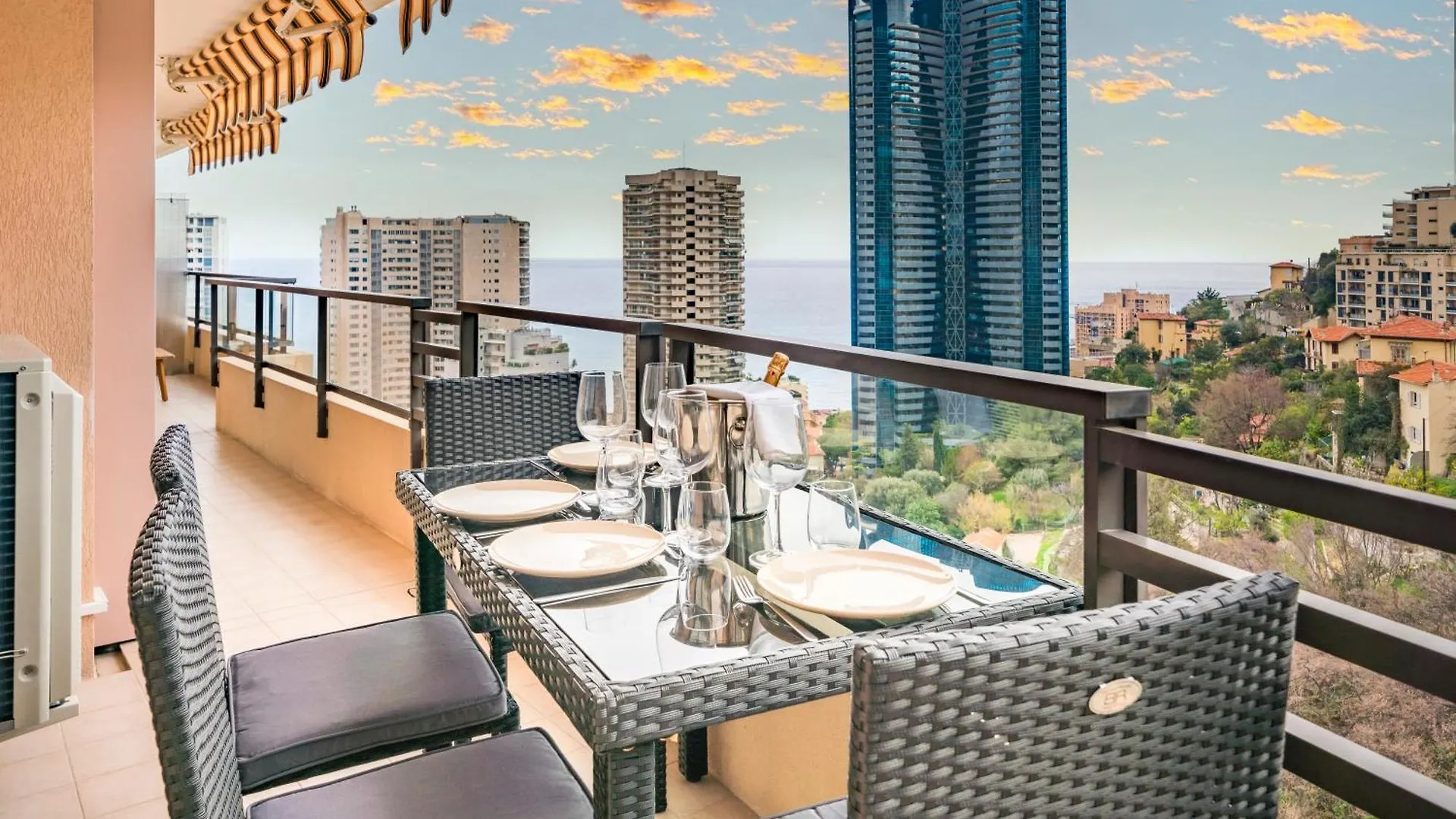 5mn Monaco - Vue mer - Parking - Piscine - BB Apartment Beausoleil