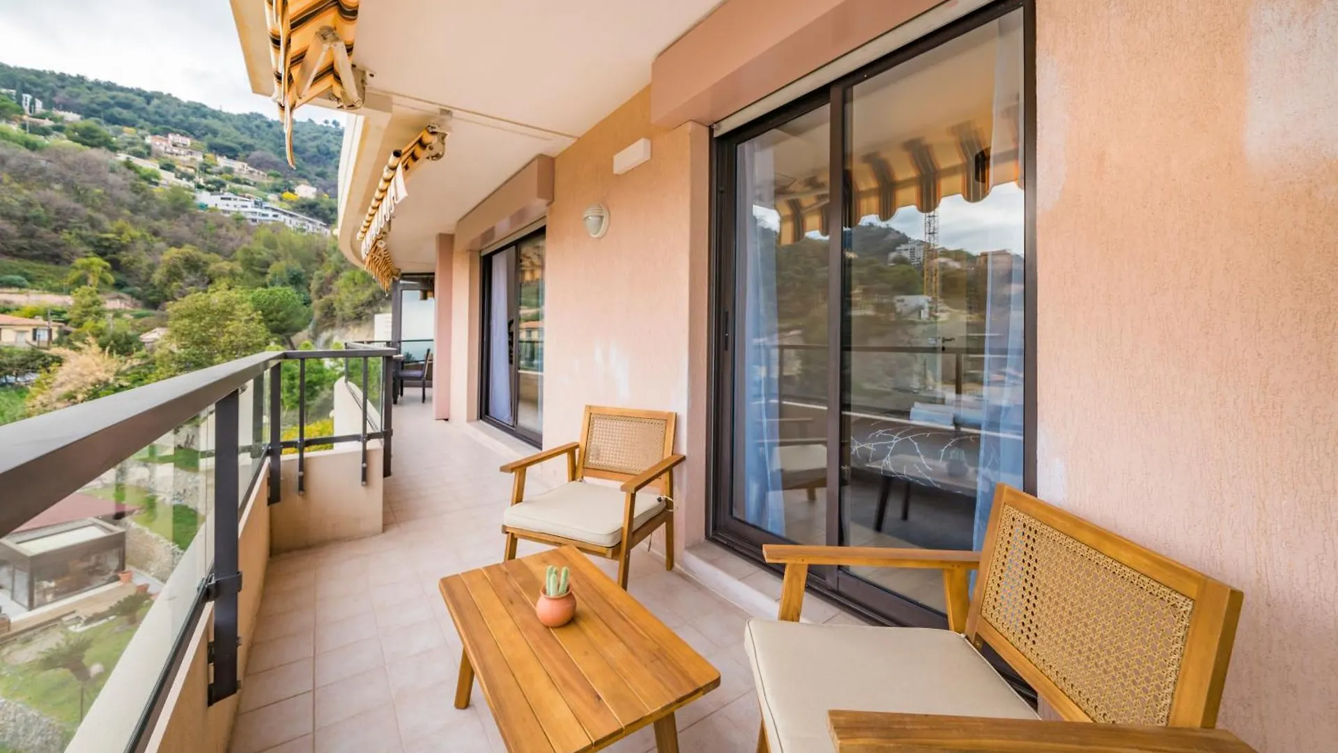5mn Monaco - Vue mer - Parking - Piscine - BB Apartment Beausoleil France