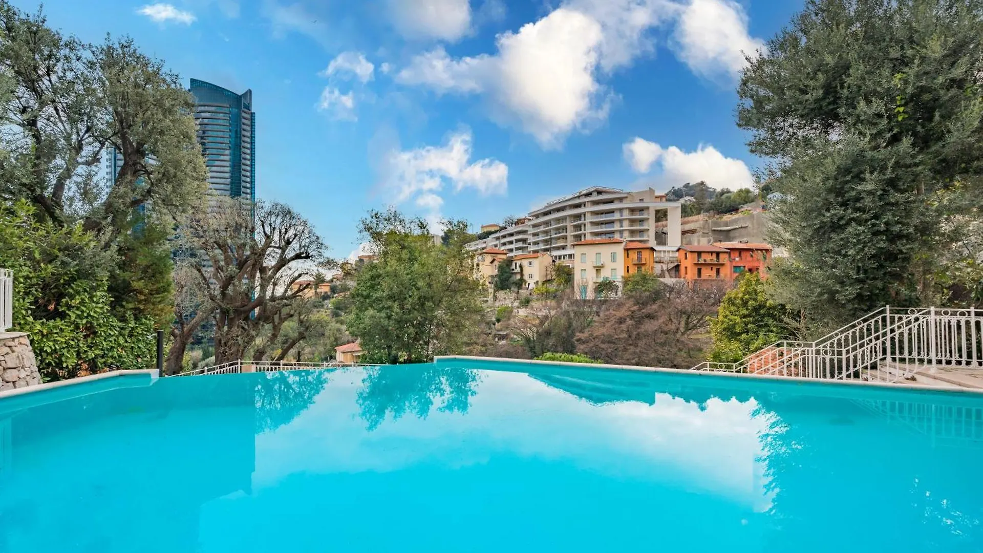 5mn Monaco - Vue mer - Parking - Piscine - BB Apartment Beausoleil 0*,  France